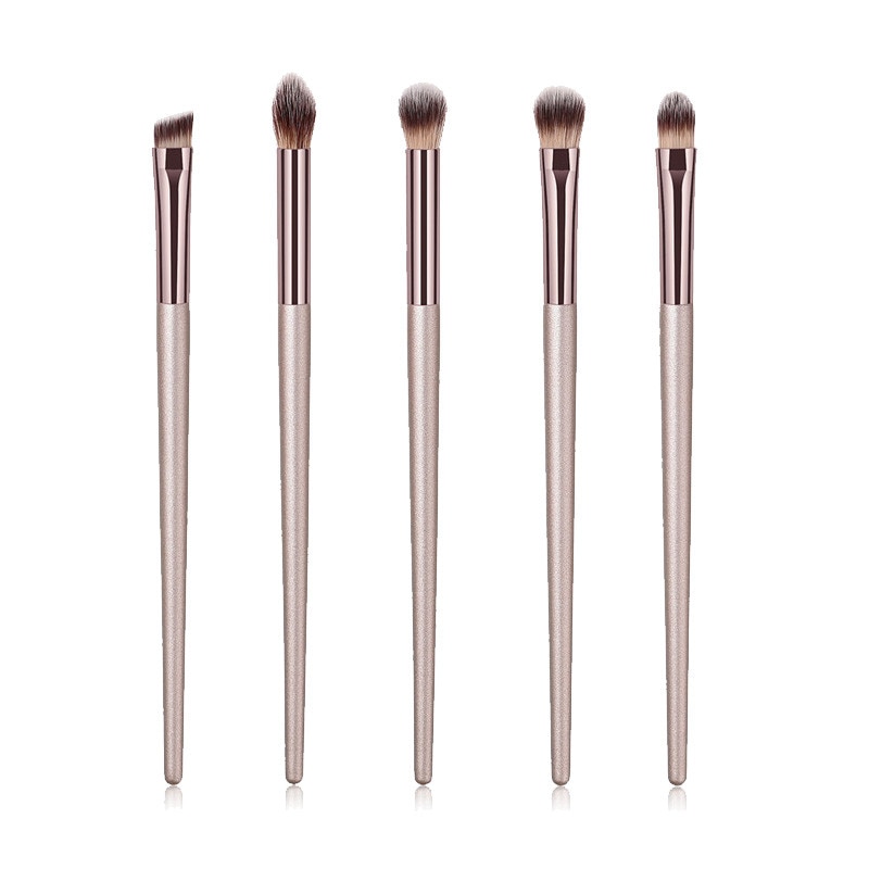 5 XB eyeshadow brush